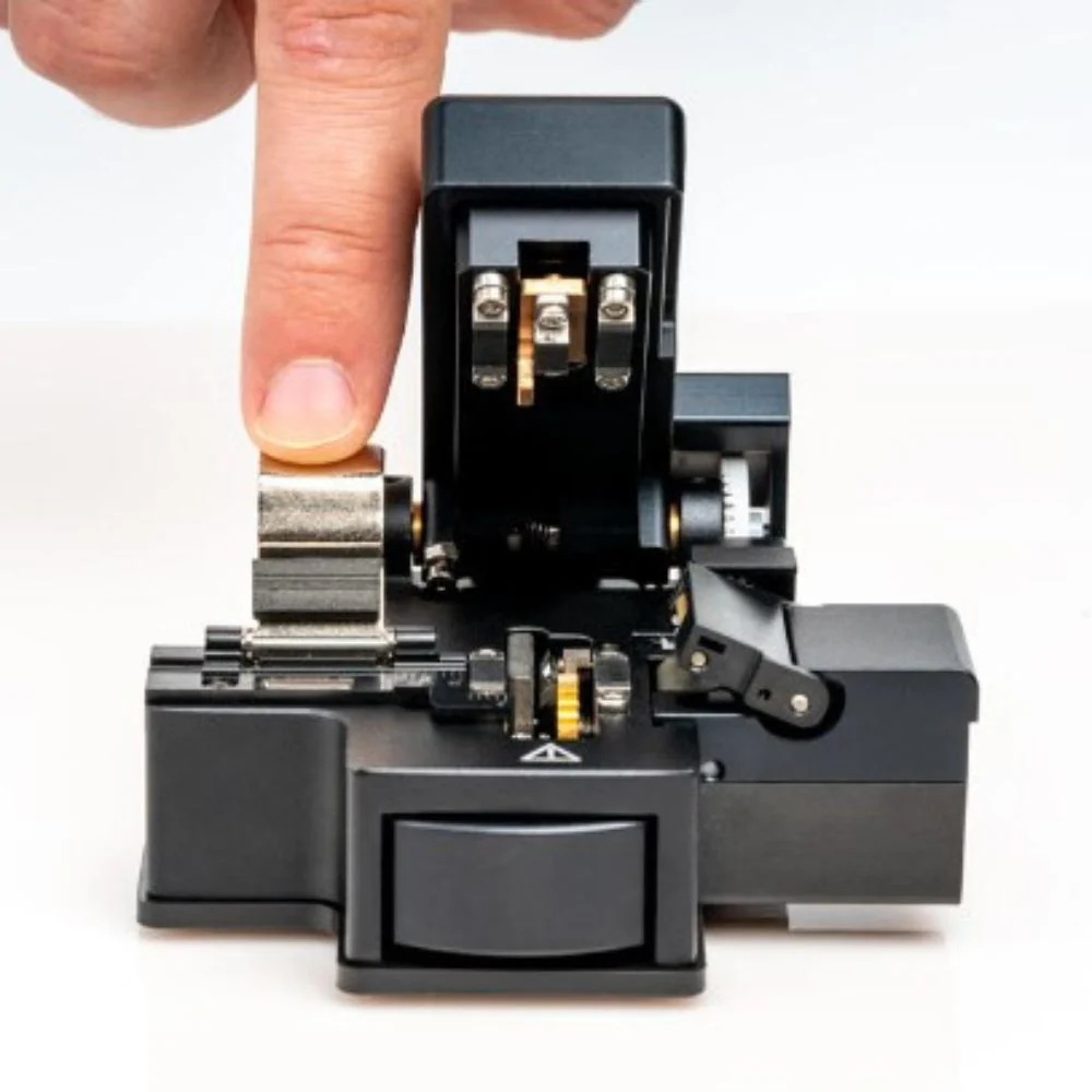 Jonard Tools One Step Fiber Optic Cleaver with Auto-Rotating Blade | JON-FC-600 - Image 4