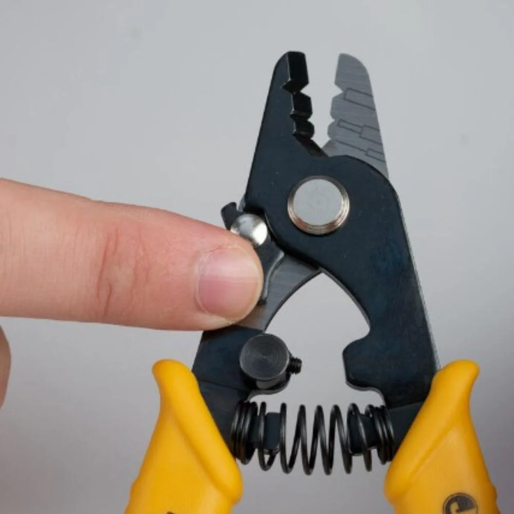 Jonard Tools Three-Hole Fiber Optic Stripper | JON-JIC-375 - Image 4